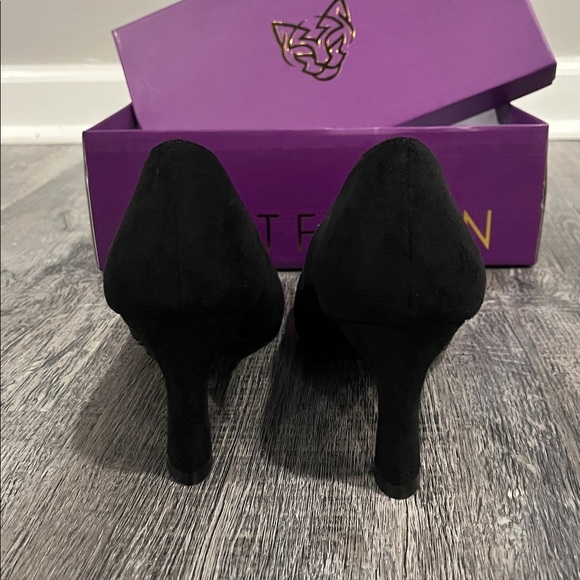 Beast Fashion NIB Faux Suede Point Toe Pumps - Picture 7 of 11